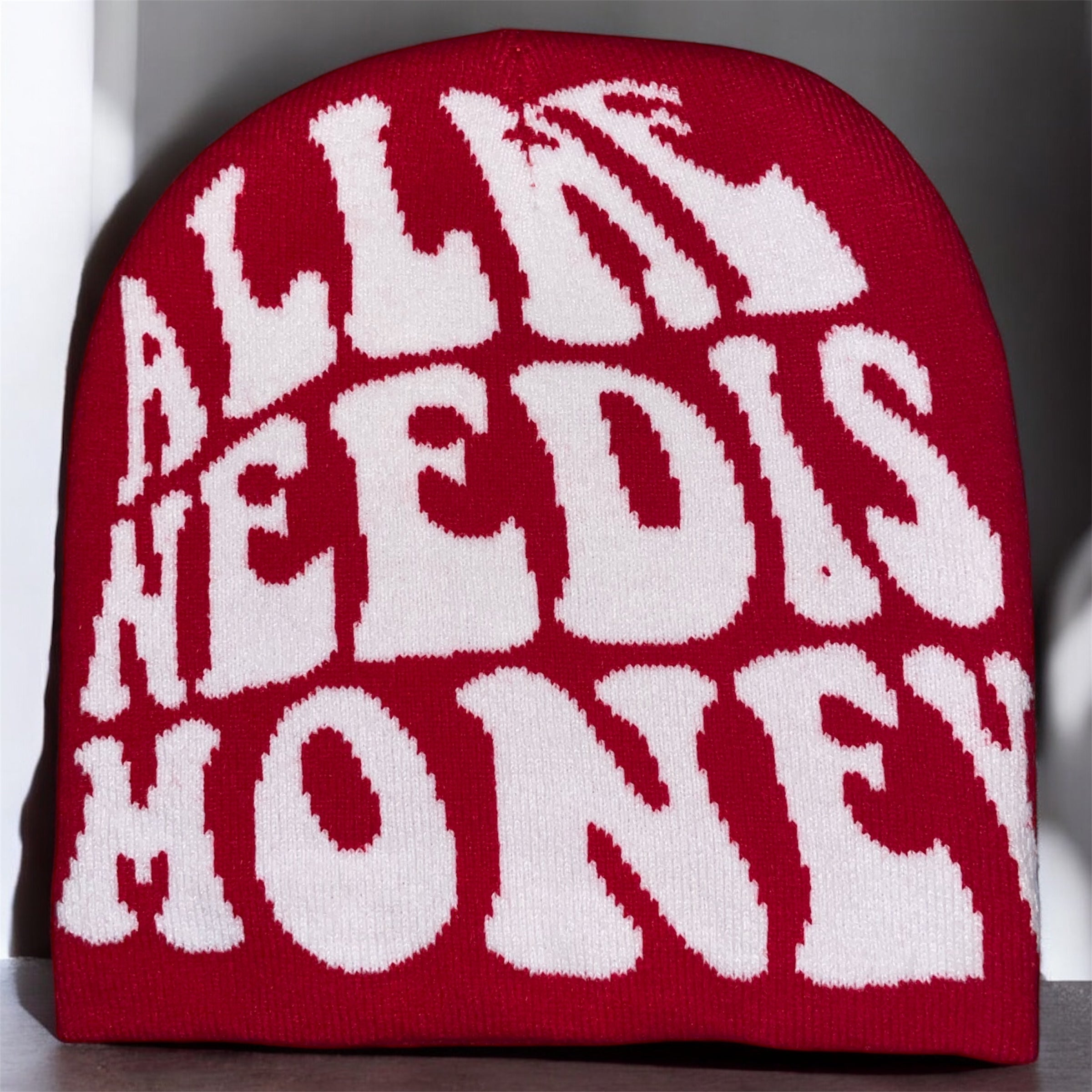 Beanie All Me Needis Money - Red & White